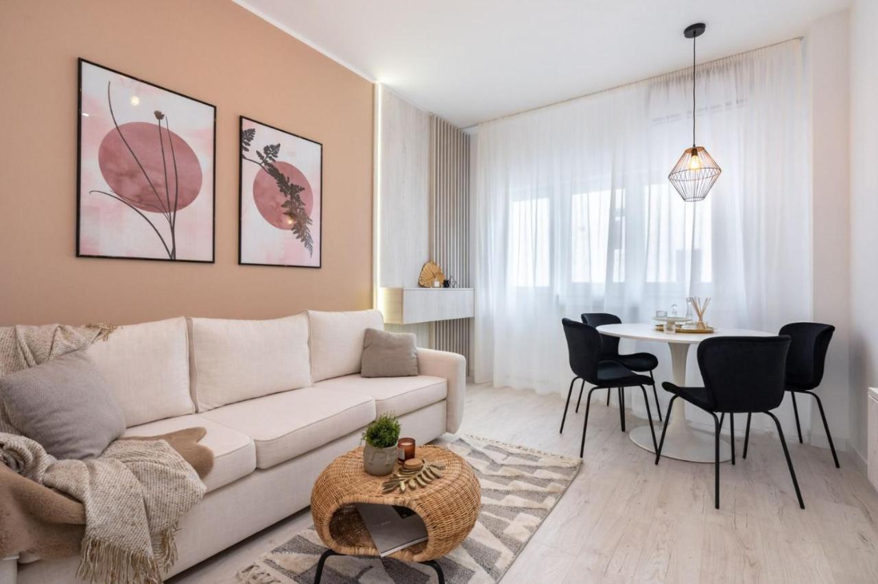 Ferienwohnung Victoria Charm Bukarest Exterior foto