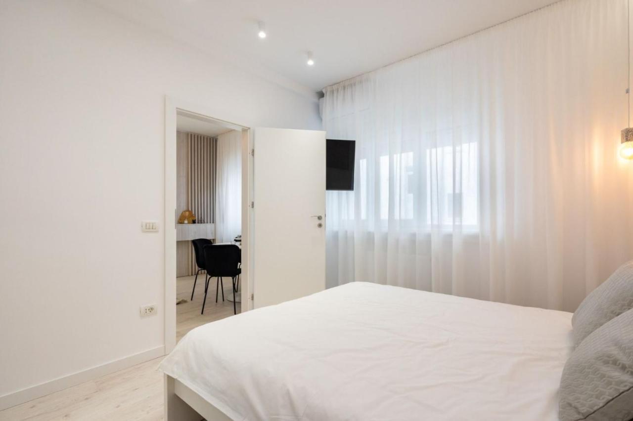 Ferienwohnung Victoria Charm Bukarest Exterior foto